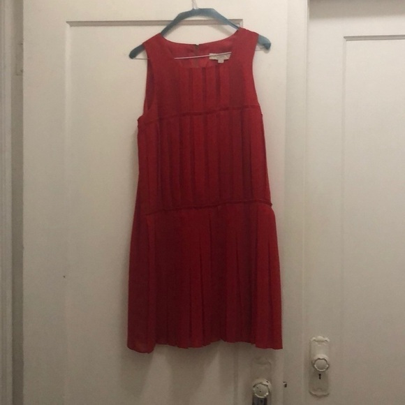ANN Taylor LOFT pleated shift dress. - Picture 1 of 5